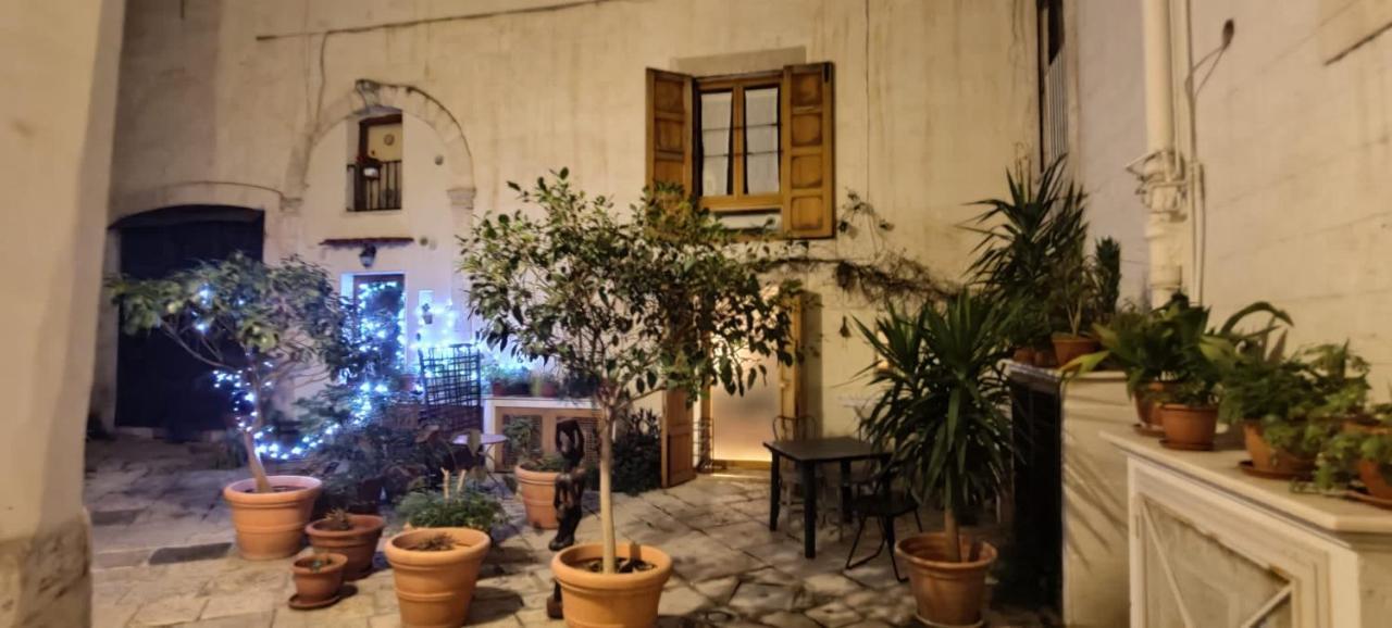 Traditional Apartment In Old City Bari Kültér fotó